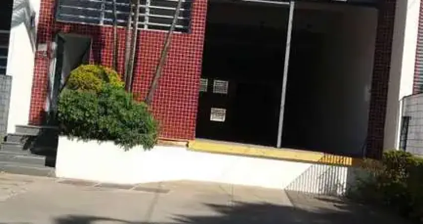 Armazém comercial / industrial em ótimo estado / excelente localização.