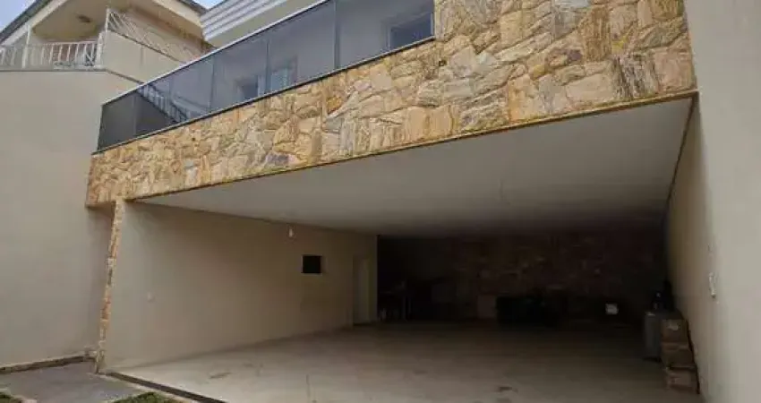 Casa Assobradada 3 Quartos e 9 Vagas, no Quitauna, Osasco-SP.