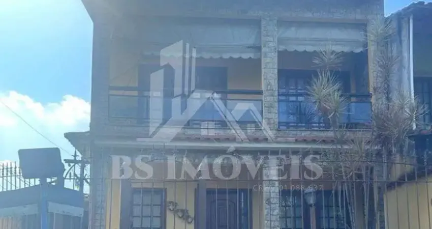 Casa com 3 quartos à venda na Rua Trinta e Três, 07, Jardim Vila Rica - Tiradentes, Volta Redonda