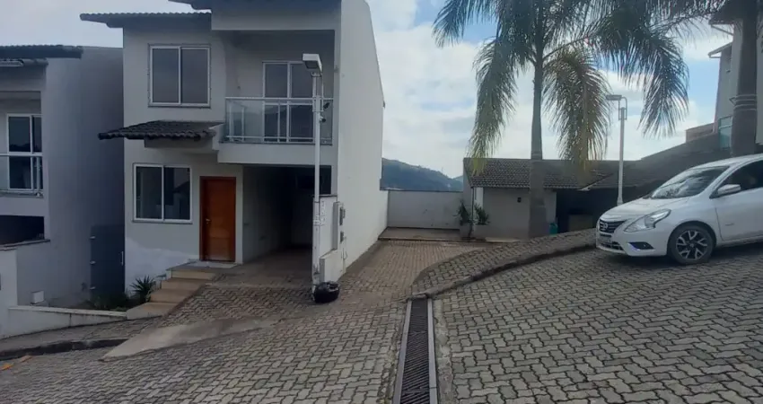 Casa em condomínio fechado com 3 quartos à venda no Retiro, Volta Redonda 