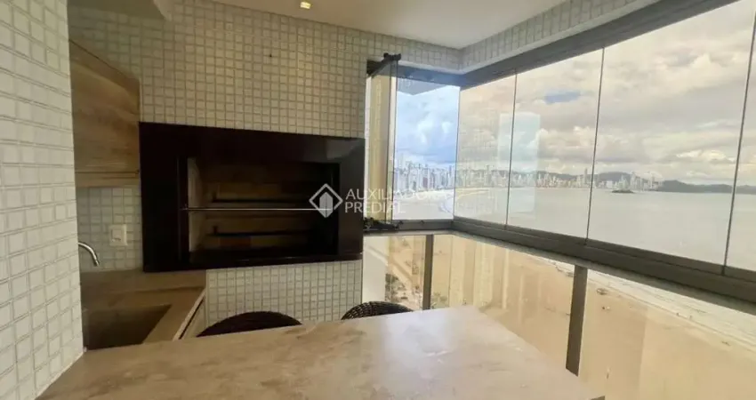 Apartamento com 3 quartos para alugar na Avenida Atlântica, 5212, Centro, Balneário Camboriú