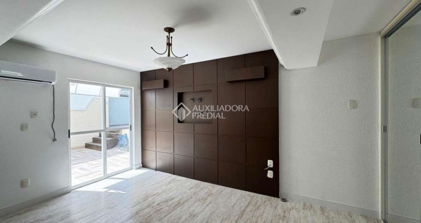 Apartamento com 3 quartos para alugar na Avenida 3ª Avenida, 100, Centro, Balneário Camboriú