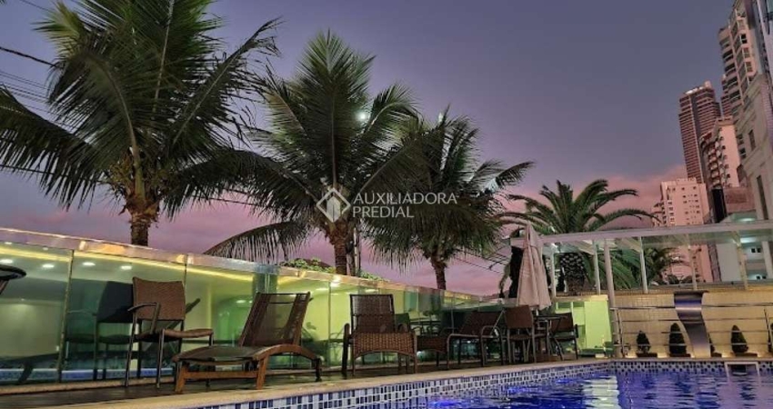 Apartamento com 3 quartos para alugar na Atlântica, 4800, Centro, Camboriú