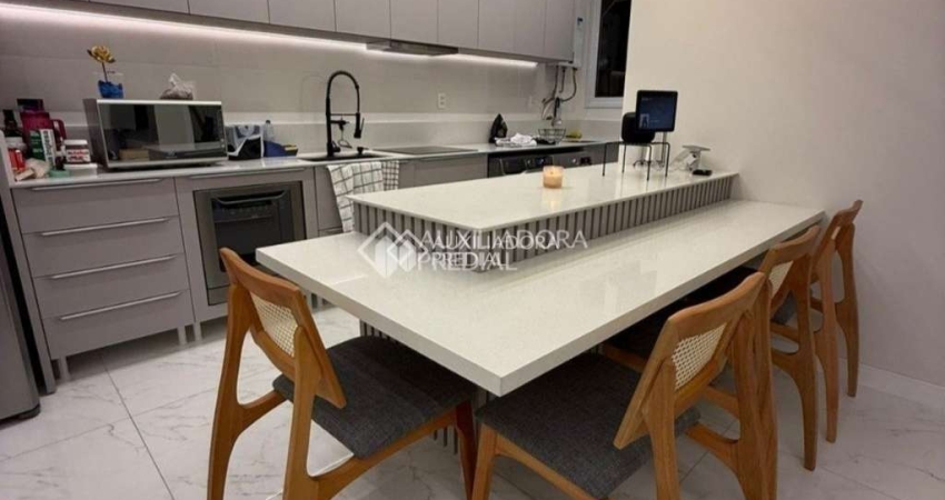 Apartamento com 2 quartos para alugar na Rua Coqueiros, 978, Tabuleiro (Monte Alegre), Camboriú