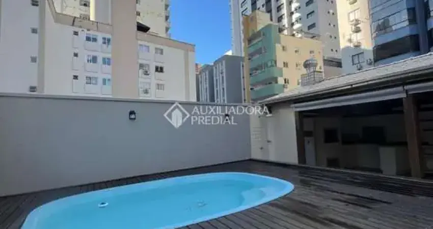 Apartamento com 4 quartos para alugar na Avenida 3ª Avenida, 100, Centro, Balneário Camboriú