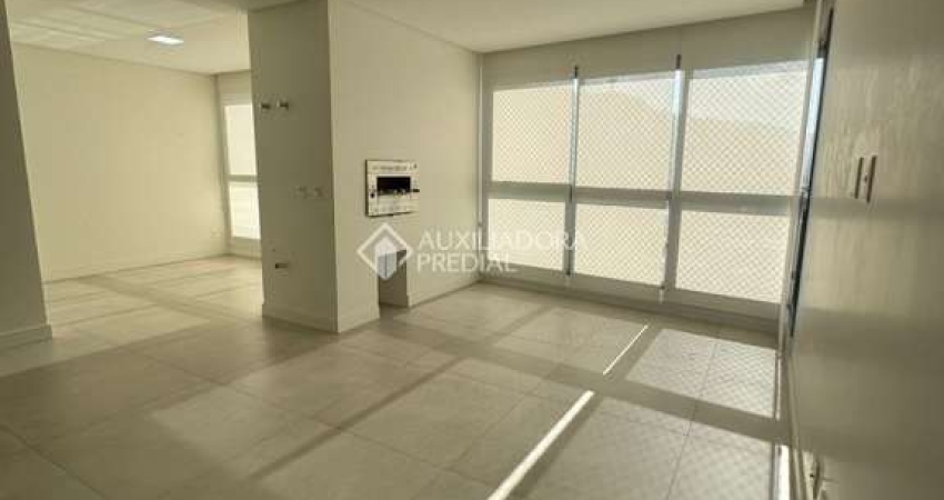 Apartamento com 3 quartos para alugar na Rua 500, 250, Centro, Balneário Camboriú