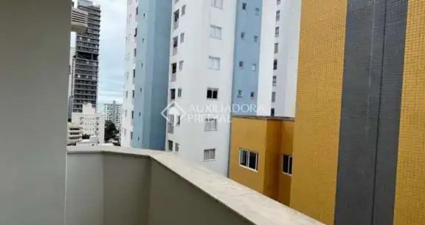 Apartamento com 2 quartos para alugar na Avenida Osmar de Souza Nunes, 365, Pioneiros, Balneário Camboriú