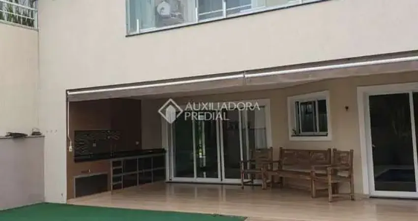 Casa em condomínio fechado com 5 quartos para alugar na Rua Paramount, 1, Anchieta, São Bernardo do Campo