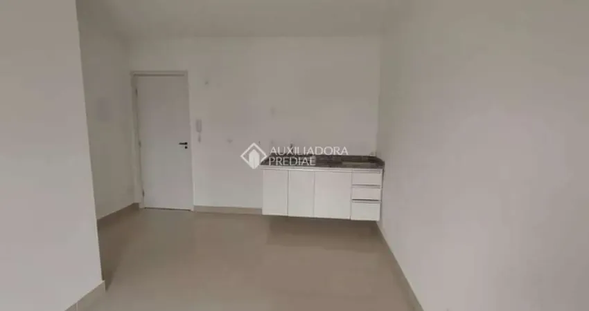 Kitnet / Stúdio para alugar na Avenida Senador Vergueiro, 3725, Anchieta, São Bernardo do Campo