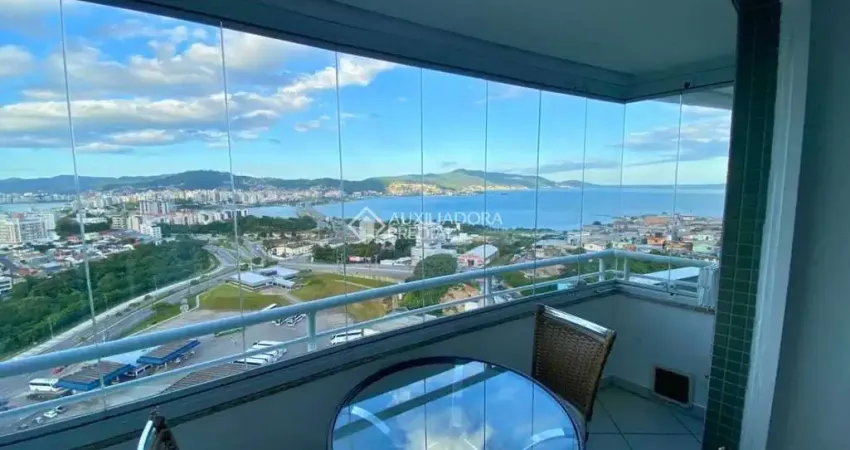 Apartamento com 2 quartos para alugar na Rua Professor Clementino de Brito, 455, Capoeiras, Florianópolis