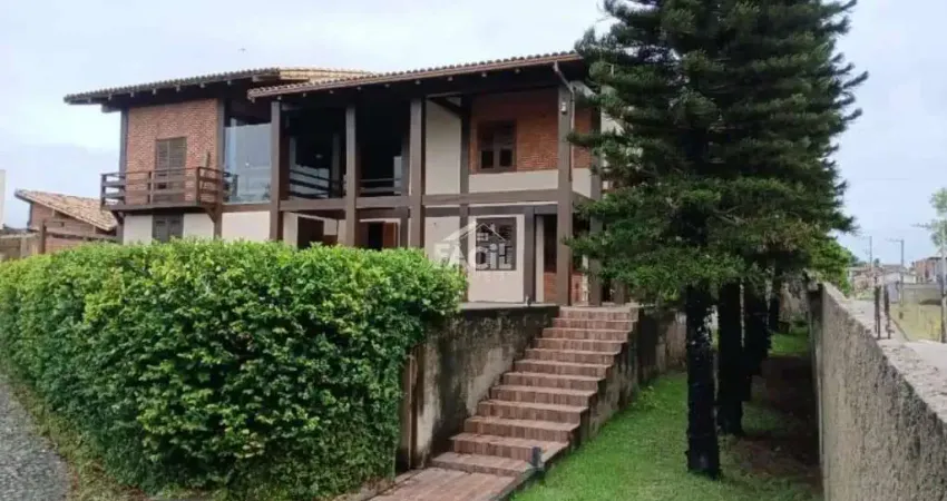 Casa em São Francisco  -  Serra