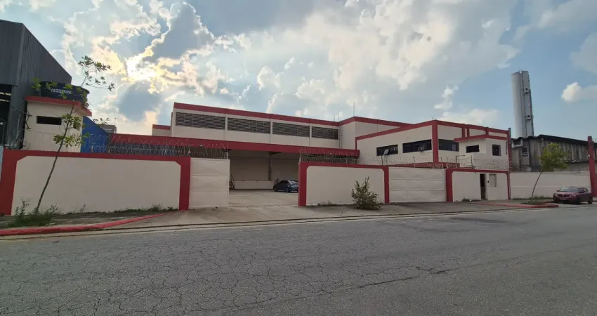 Exelente galpão monoúsuario em guarulhos com uma área de armazenamento de 2200m².