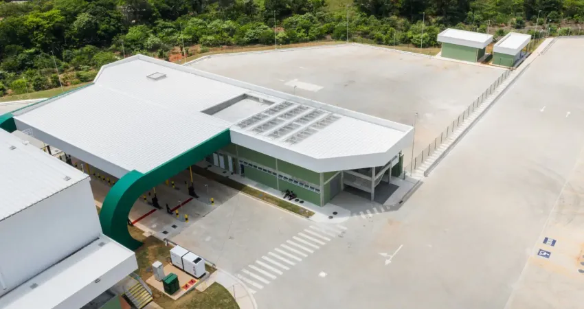 Galpão em aruja pronto para uso com uma área de armazenamento de 7471m²