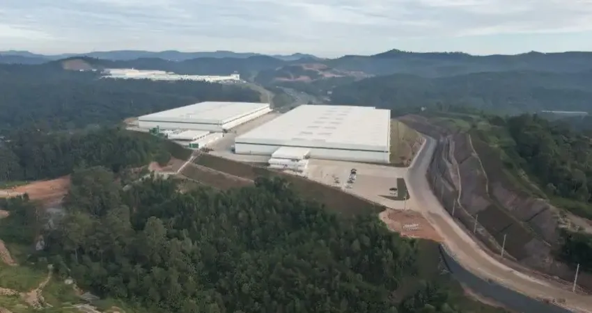 Exelente galpão em franco da rocha com uma área de armazenamento de 8653m²