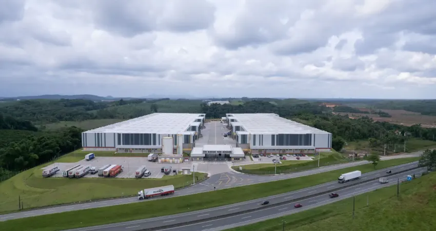 Galpão em uma localização privilegiada com uma área de armazenamento de 4360m²