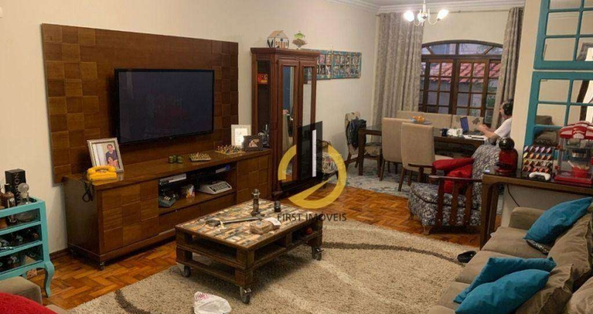 Sobrado à venda na Vila Monumento - 155m² - 4 dormitórios (1 suite) - 3 banheiros (1 lavabo) - 2 vagas