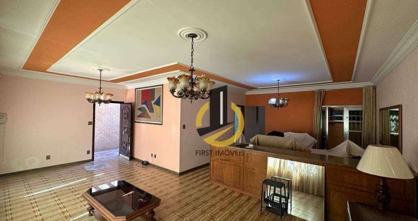 Casa à venda - 270m² - 3 dormitórios (1 suíte) - churrasqueira - edícula - 7 vagas - no Sacomã