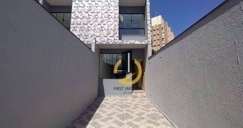 Sobrado novo à venda no Bosque da Saúde - 126m² - 3 dormitórios (1 suíte) - cozinha com ilha - quintal com churrasqueira - 2 vagas