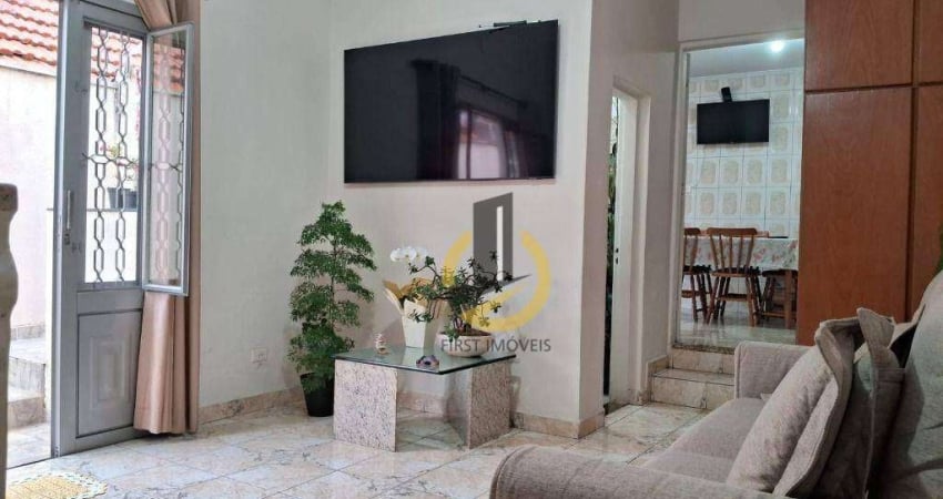 Casa à venda  no Ipiranga - 115m² - 3 dormitórios (2 Suítes) - Lavabo - Quintal - 2 Vagas