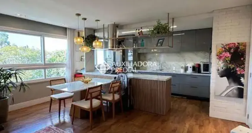 Apartamento com 2 quartos para alugar na Rua Doutor João Inácio, 1208, Navegantes, Porto Alegre