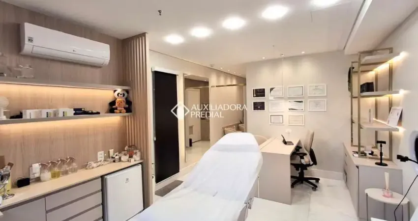 Sala comercial para alugar na Avenida Getúlio Vargas, 4831, Centro, Canoas