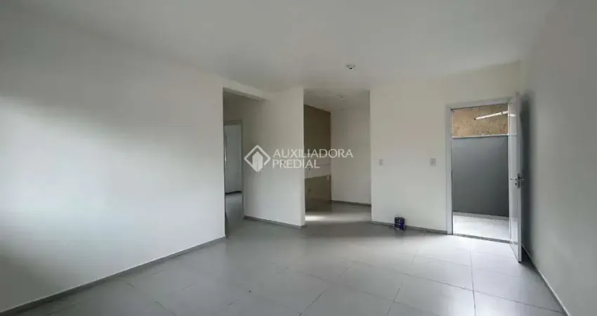 Casa em condomínio fechado com 2 quartos para alugar na Rua Pandiá Calógeras, 1412, Niterói, Canoas