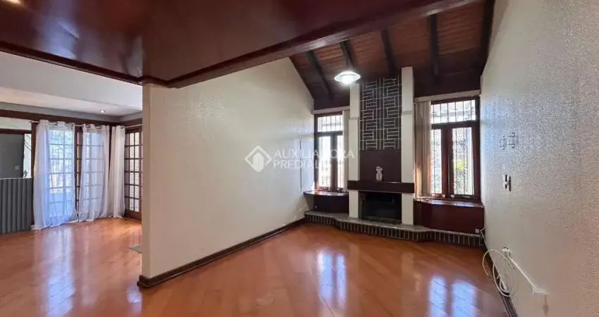 Casa com 3 quartos para alugar na Rua Marquês de Olinda, 282, São José, Canoas