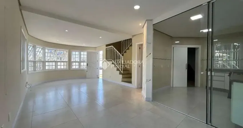 Casa com 3 quartos para alugar na Rua Mathias Velho, 899, Centro, Canoas