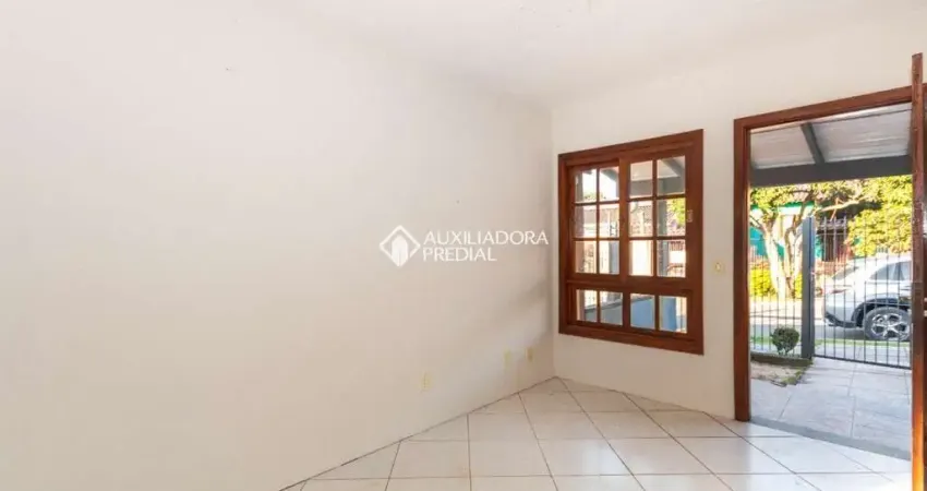 Casa com 3 quartos para alugar na Rua Ilha Encantada, 40, Olaria, Canoas