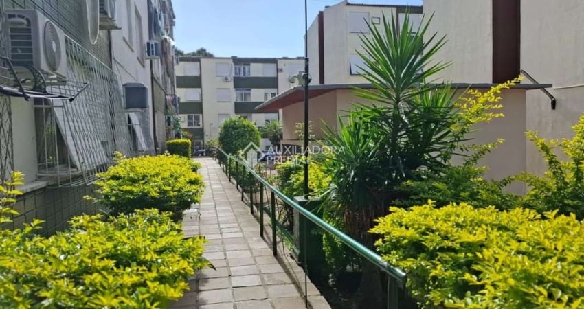 Apartamento com 2 quartos para alugar na Rua Padre Ângelo Corso, 170, Cavalhada, Porto Alegre