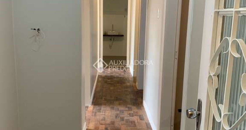 Apartamento com 4 quartos para alugar na Avenida Protásio Alves, 2195, Petrópolis, Porto Alegre