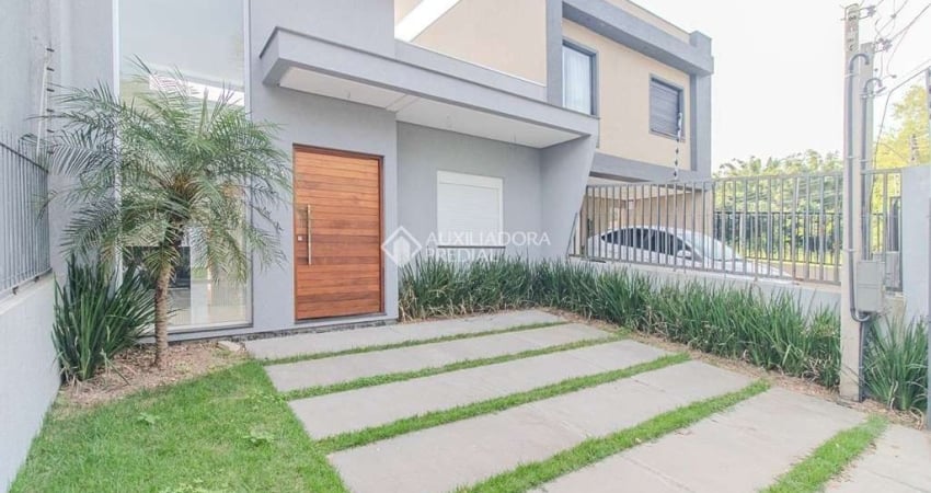 Casa com 3 quartos para alugar na Rua Rimolo Biagio, 281, Ipanema, Porto Alegre
