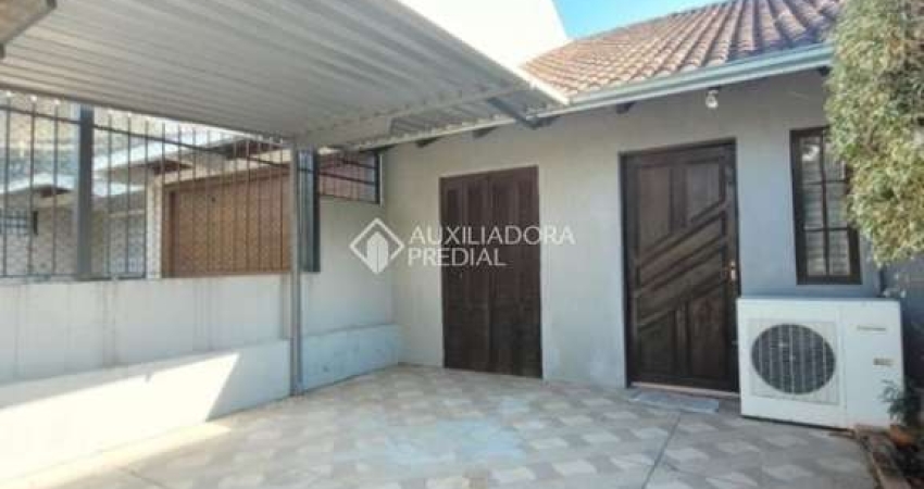 Casa com 3 quartos para alugar na Rua Antônio Pinheiro Cabral, 213, Aberta dos Morros, Porto Alegre