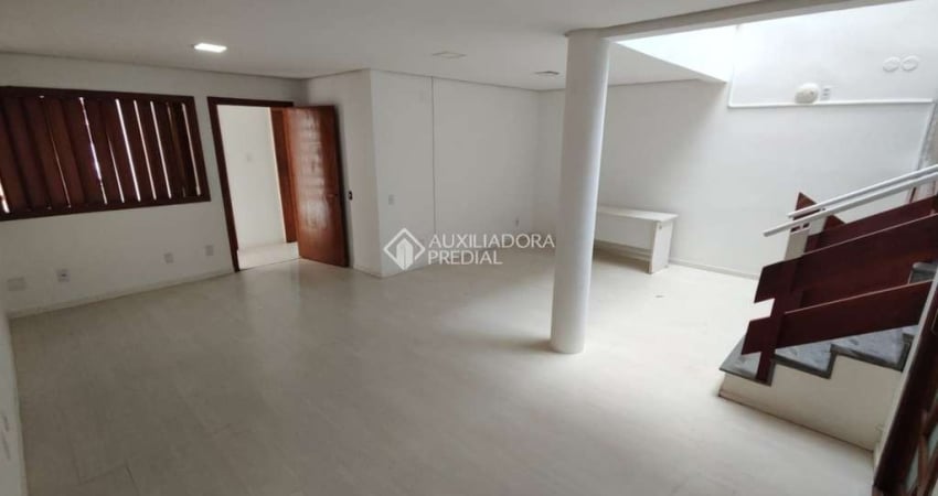 Casa com 5 quartos para alugar na Avenida Otto Niemeyer, 1154, Tristeza, Porto Alegre