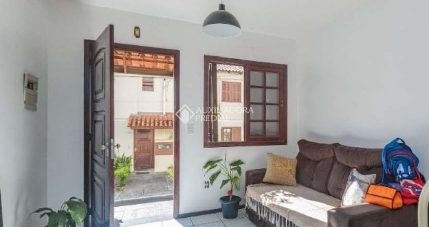 Casa em condomínio fechado com 2 quartos para alugar na Avenida Monte Cristo, 100, Vila Nova, Porto Alegre