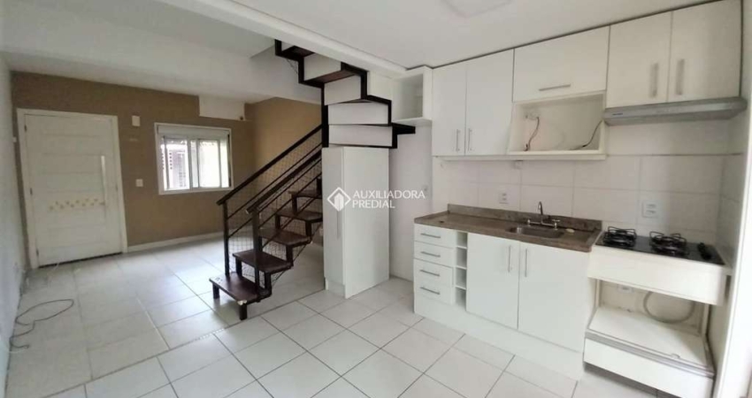 Casa em condomínio fechado com 3 quartos para alugar na Avenida Juca Batista, 473, Cavalhada, Porto Alegre