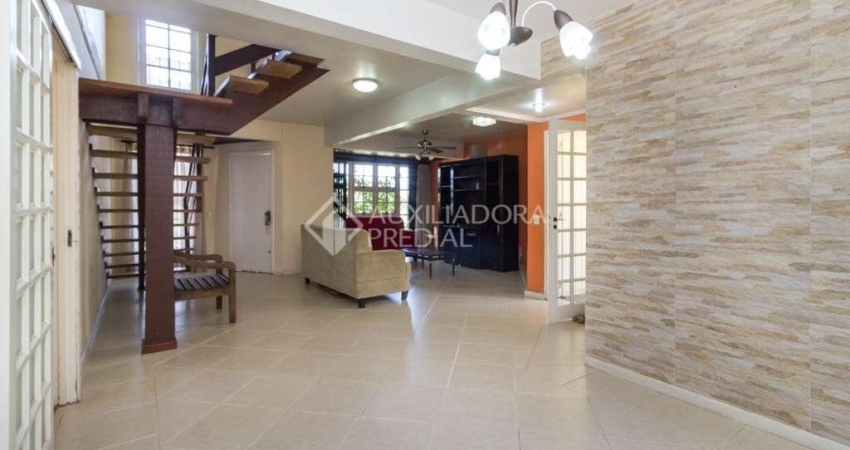 Casa com 3 quartos para alugar na Rua Ventos do Sul, 340, Vila Nova, Porto Alegre
