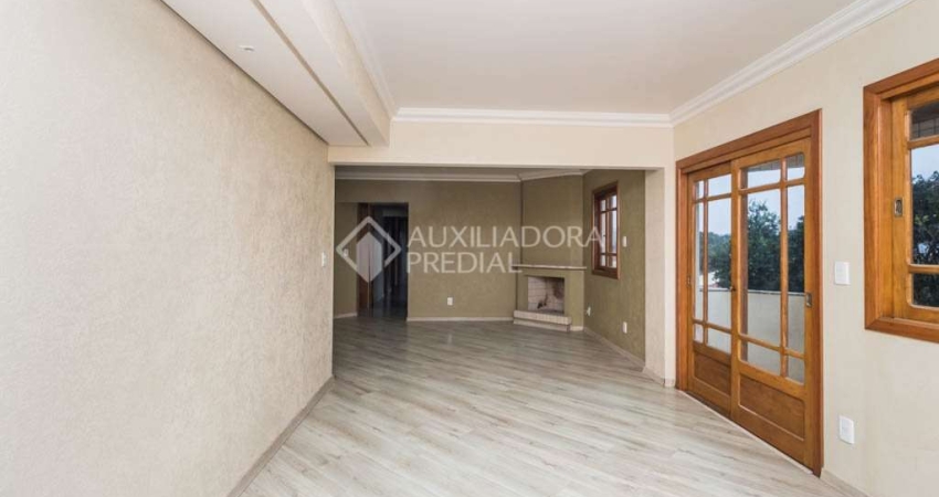 Apartamento com 4 quartos para alugar na Rua Professor Joaquim Louzada, 77, Camaquã, Porto Alegre