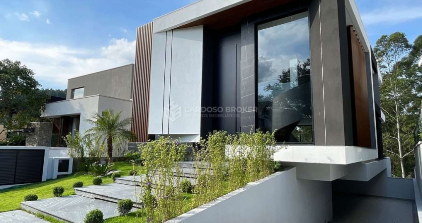 Lindo sobrado exclusivo á venda em Santana de Parnaiba, TAMBORÉ 11, com umas das melhores região pa