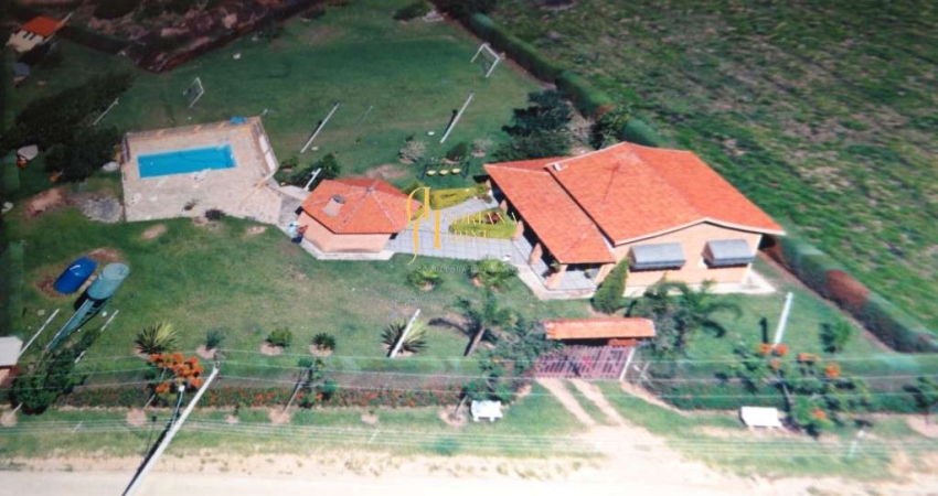 Chácara com 3 dormitórios à venda, 110 m² por R$ 1.600.000,00 - Condomínio Jardim dos Laranjais - Indaiatuba/SP