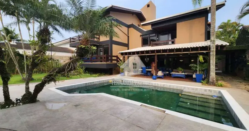 Casa triplex para alugar de 5 quartos, 660m² por R$25.000/mês - Barra da Tijuca - Rio de Janeiro/RJ