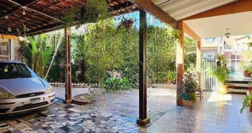 Sobrado com 3 dormitórios à venda, 338 m² por R$ 795.000,00 - Dos Casa - São Bernardo do Campo/SP