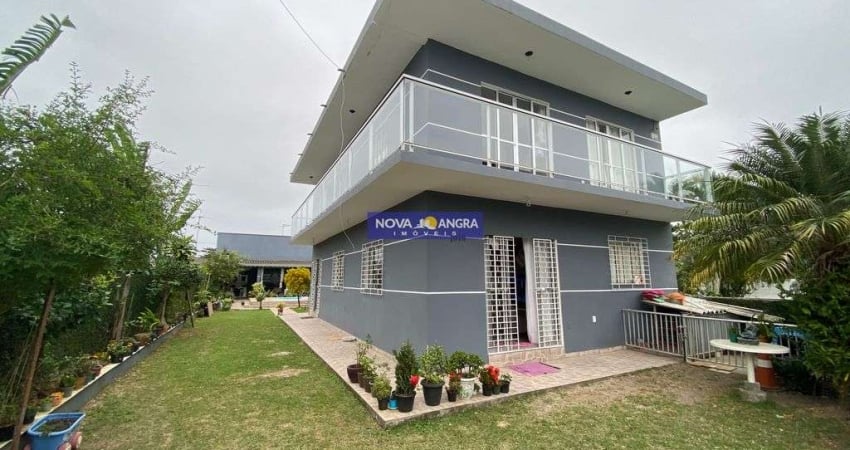 Sobrado à Venda com 4 quartos, 3 banheiros e 396m² por R$ 690.000