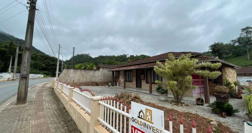 Casa com 4 Quartos + 2 Banheiros para venda no Cedro Alto, Brusque.