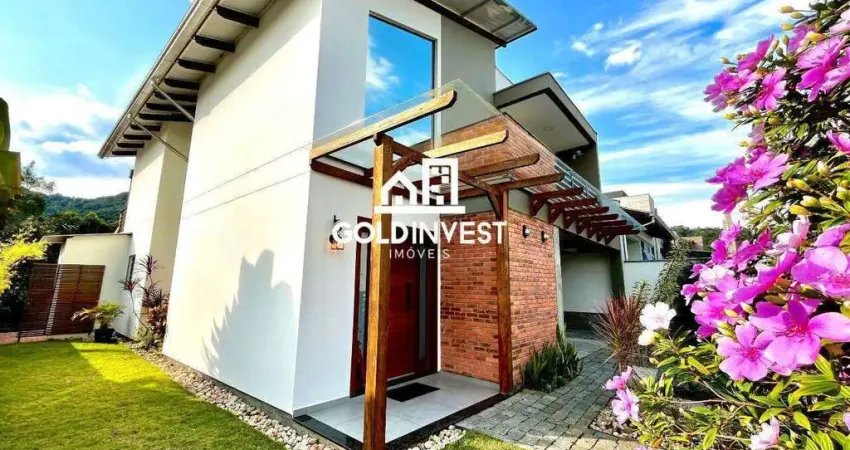 Casa com 3 dormitórios (sendo 1 suíte) com área de festas e piscina no bairro Cedrinho