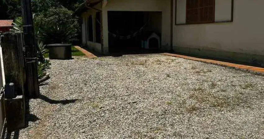 Casa à venda, 4 quartos, 3 vagas, Tomaz Coelho - Brusque/SC