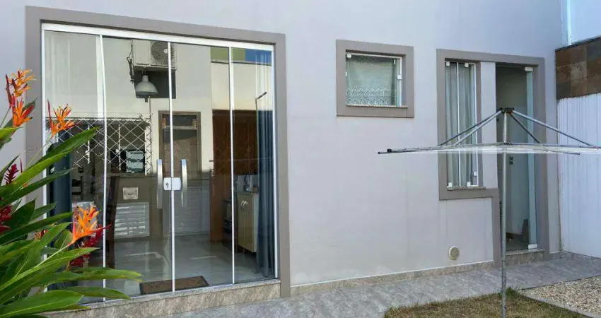 Casa com 2 quartos Sendo uma suíte