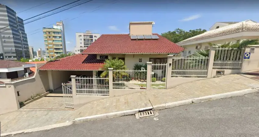 Casa à venda, 4 quartos, 2 suítes, 2 vagas, São Luiz - Brusque/SC