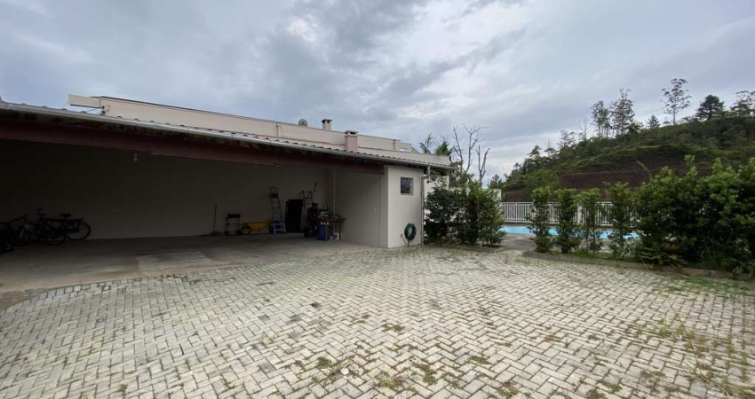 Terreno à venda no Primeiro de Maio, Brusque 