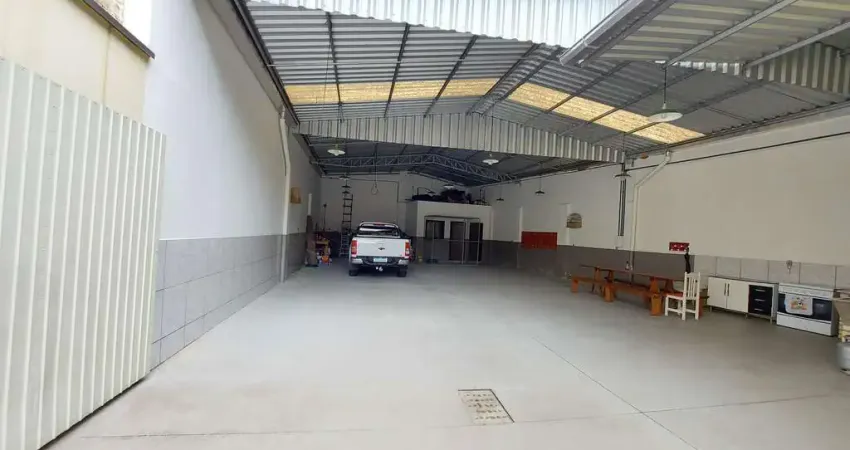 Casa à venda, 2 quartos, 2 vagas, São Pedro - Brusque/SC